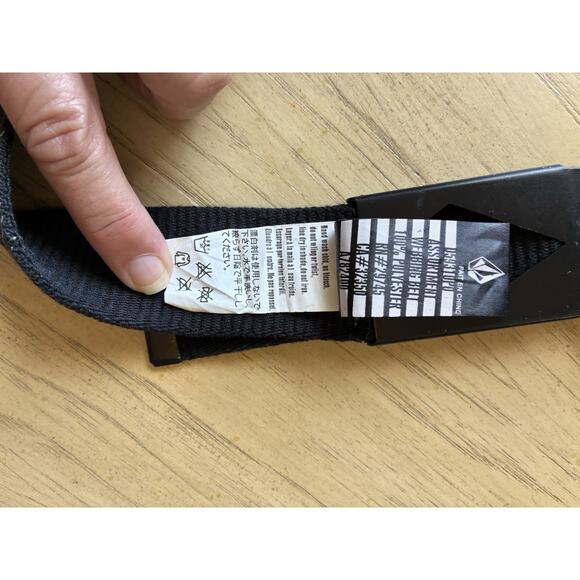 VOLCOM STONE SKATEBOARDS BLACK WEB BELT W BUCKLE BOTTLE OPENER VTG 90S Y2K SKATE - Picture 6 of 11